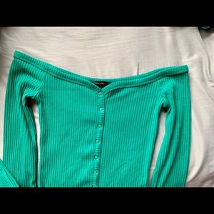 Forever 21 Green crop top long sleeve